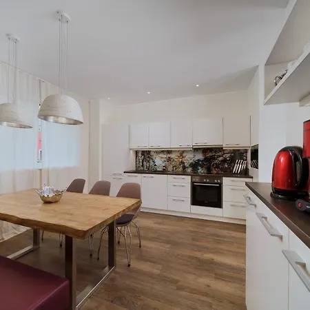 By Welcome To Salzburgo